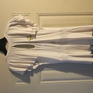Dereon White Ruffled Blouse